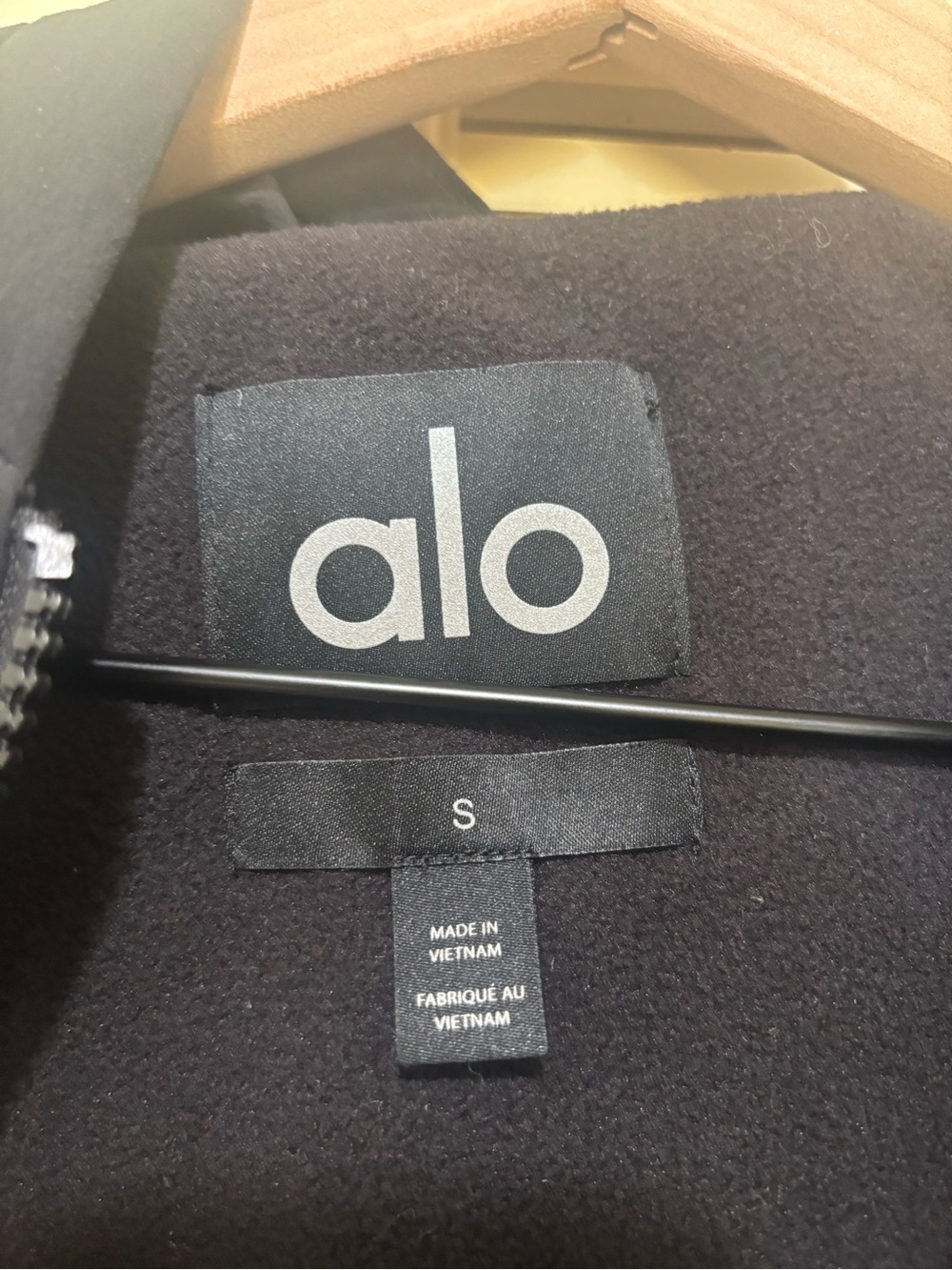 ALO Yoga Women's Black Hooded Bomber Jacket - Picture 4 of 6